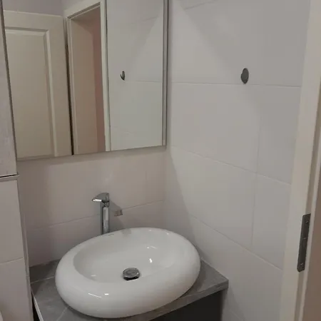 Apartment On The Navodari